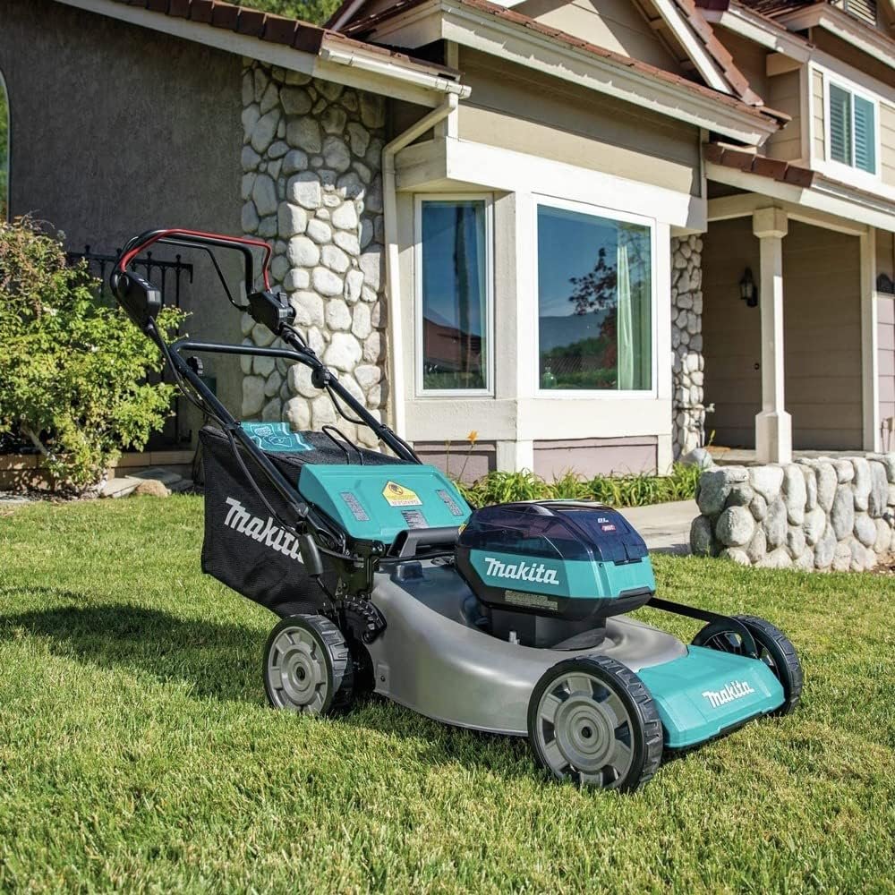 Makita 40V max XGT Brushless 21" SelfâPropelled Commercial Lawn Mower Kit GML01PL - Image 3