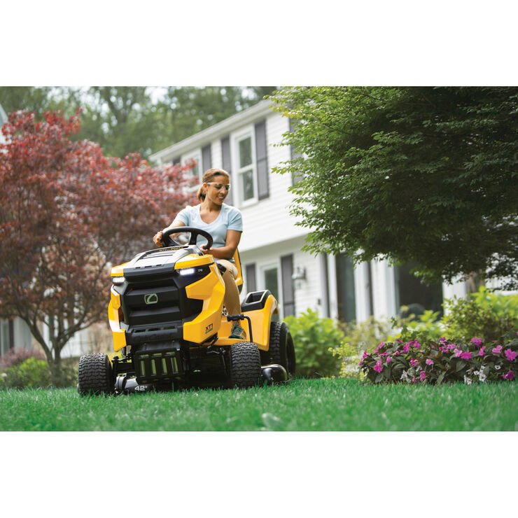 Cub Cadet Enduro XT1 LT42 Intellipower Lawn Tractor - Image 14