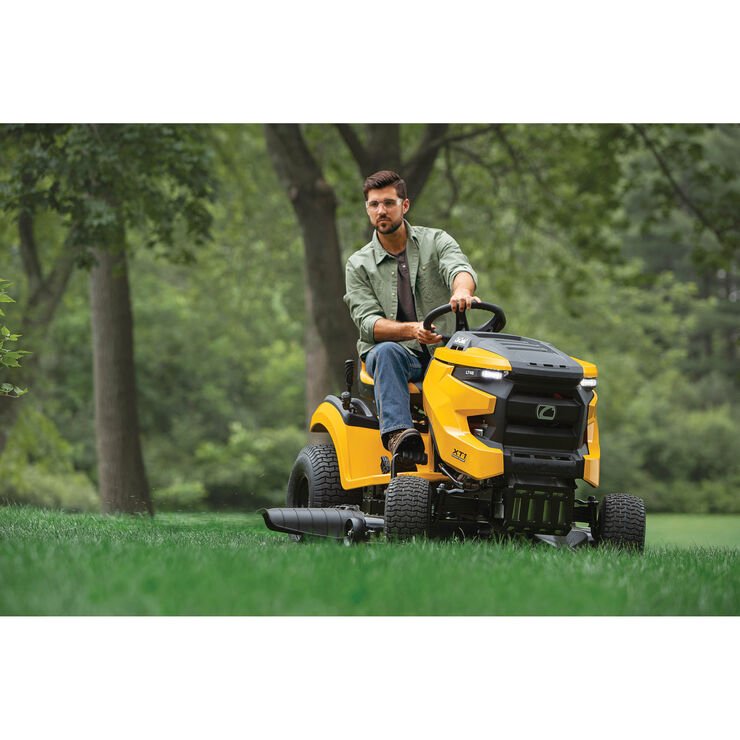 Cub Cadet XT1 LT46 Riding Lawn Mower - Image 9