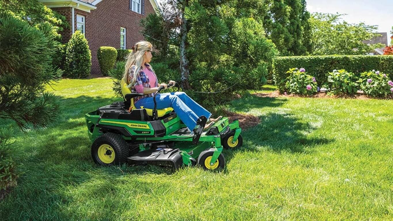 Z20R ZTrak⢠Mower with 42-in. Deck - Image 2