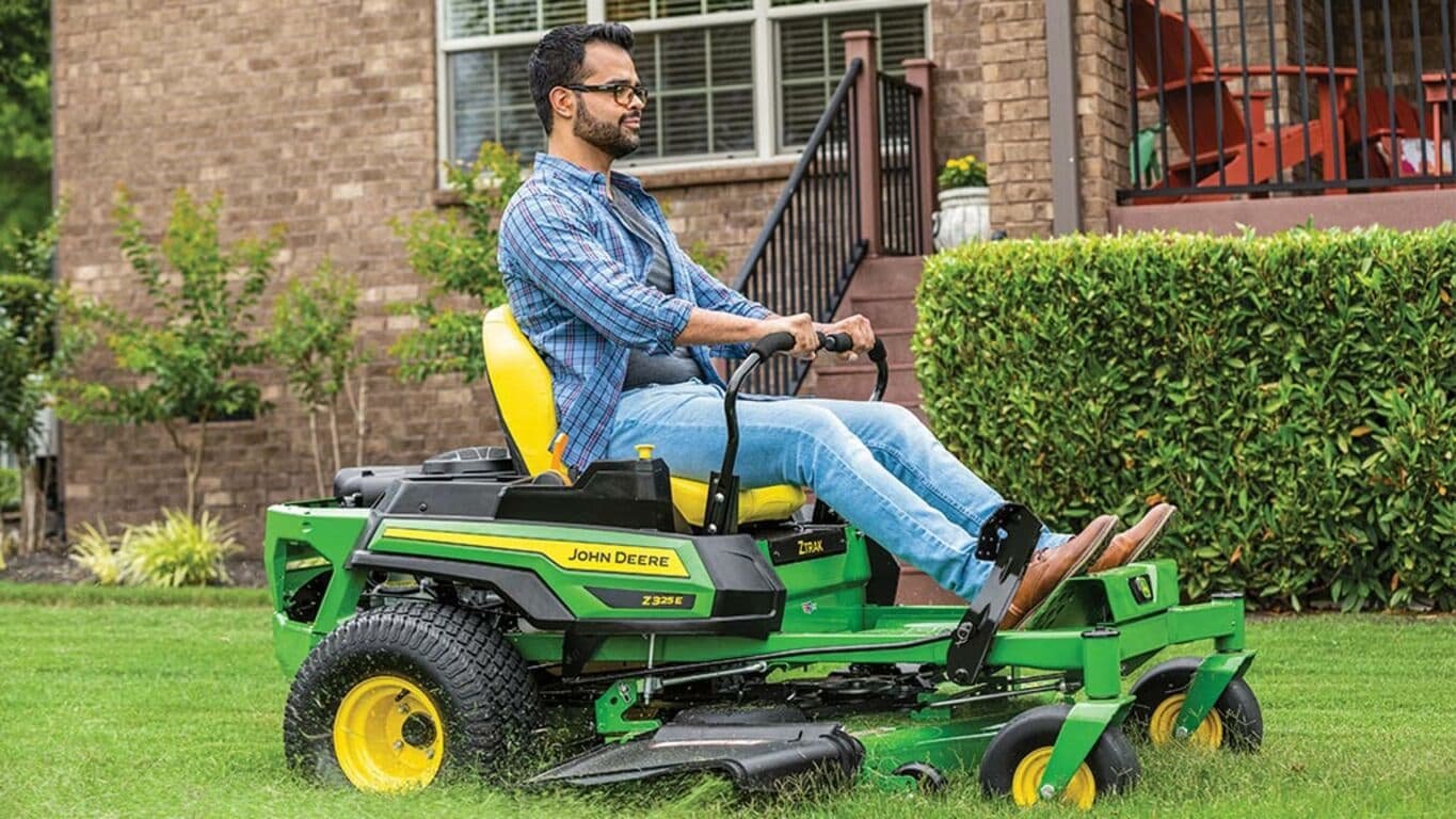 Z325E ZTrak⢠Mower with 48-in. Deck - Image 2